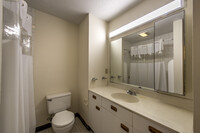 144 North Beacon St, Unit #B2 in Boston, MA - Foto de edificio - Building Photo