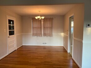 7206 Bayside Ct in McLean, VA - Building Photo - Building Photo