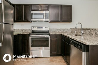 8290 Rigel Rd, Unit 142 in Jacksonville, FL - Building Photo - Building Photo