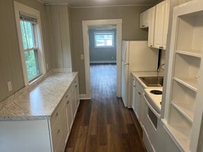 4 Farrwood Ave, Unit 8 in Asheville, NC - Building Photo - Building Photo