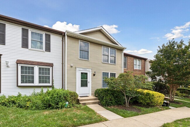 7994 Tyson Oaks Cir in Vienna, VA - Building Photo - Building Photo