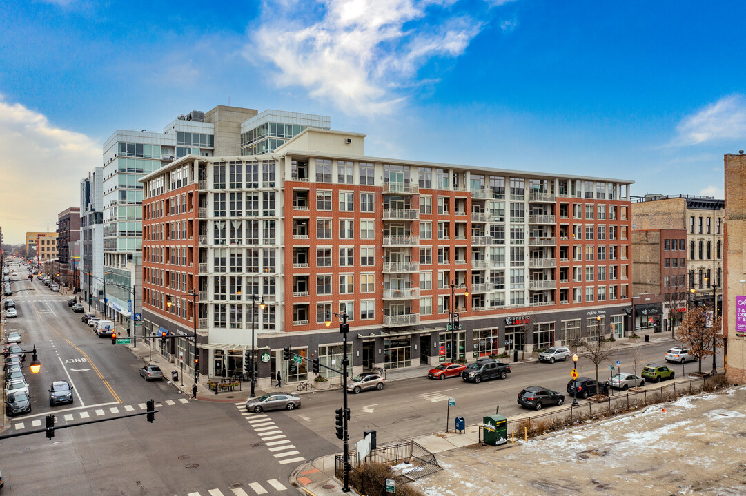 1001 W Madison St in Chicago, IL - Foto de edificio