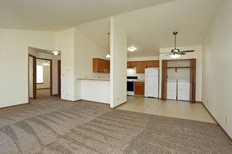 INMAN ESTATES in Beloit, WI - Building Photo - Building Photo