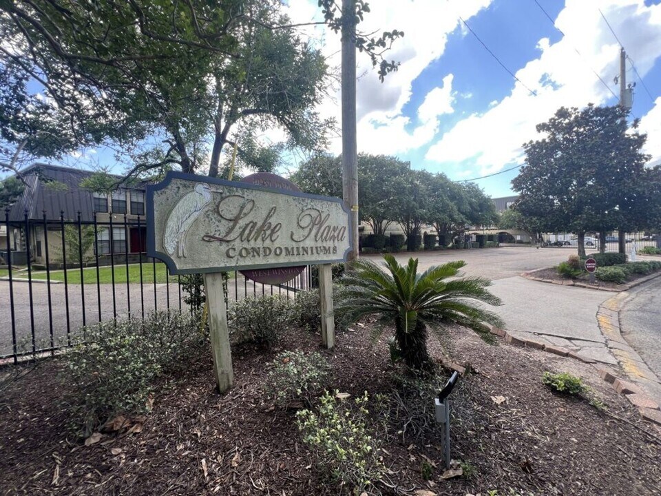10292 W Winston Ave in Baton Rouge, LA - Building Photo
