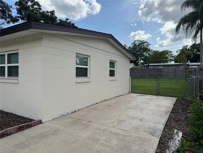1110 SE 36th Ave in Ocala, FL - Building Photo - Building Photo