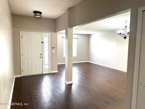 229 Nadia Michelle Ct N in Jacksonville, FL - Building Photo - Building Photo