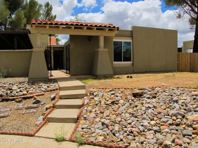 property at 4416 Plaza Vista