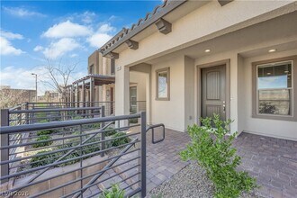 11680 Hamilton Lk Ave in Las Vegas, NV - Foto de edificio - Building Photo