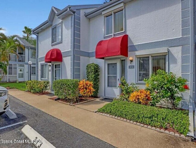 313 Seaport Blvd in Cape Canaveral, FL - Building Photo - Building Photo