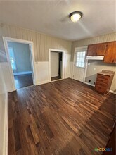 209 Lackey St in Cuero, TX - Building Photo - Building Photo