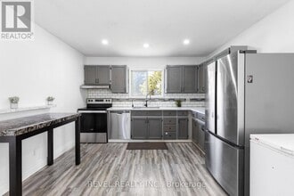80 St Patrick St in Kawartha Lakes, ON - Building Photo - Building Photo