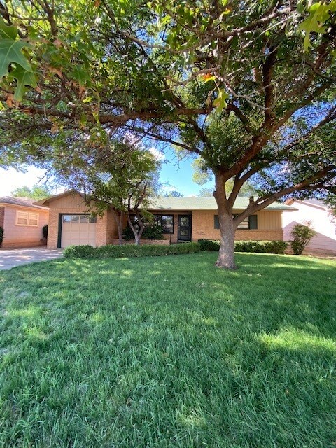 3104 39th St, Unit 1 in Lubbock, TX - Building Photo