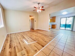 6821 Plymouth Rd, Unit 1 in Stockton, CA - Building Photo - Building Photo