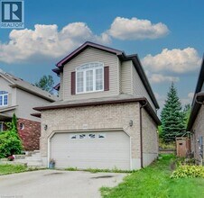 404 Tealby Crescent in Waterloo, ON - Building Photo - Building Photo