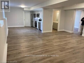9 Elizabeth St in Kincardine, ON - Building Photo - Building Photo