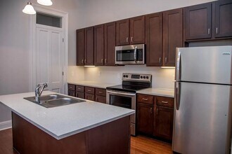 3200 Banks St in New Orleans, LA - Building Photo - Building Photo