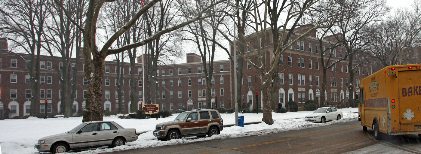 Westchester Gardens in Mount Vernon, NY - Building Photo