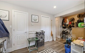 29 Gibson Ave in Hamilton, ON - Building Photo - Building Photo