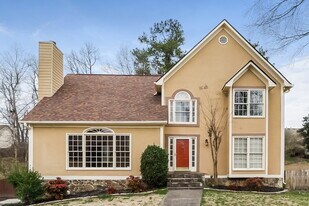 2858 Carnegie Way SW in Marietta, GA - Building Photo