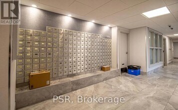 2900-2900 Battleford Rd in Mississauga, ON - Building Photo - Building Photo