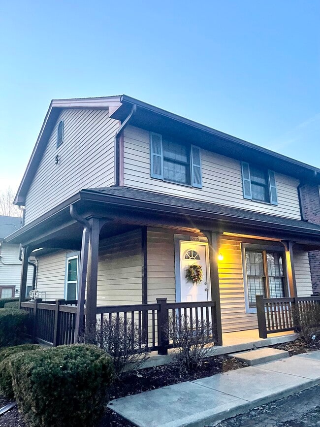 property at 6030 Applecrest Ct