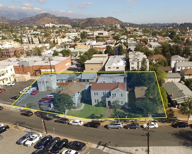 Franklin Court Portfolio-114-126 Franklin Ct in Glendale, CA - Building Photo - Other