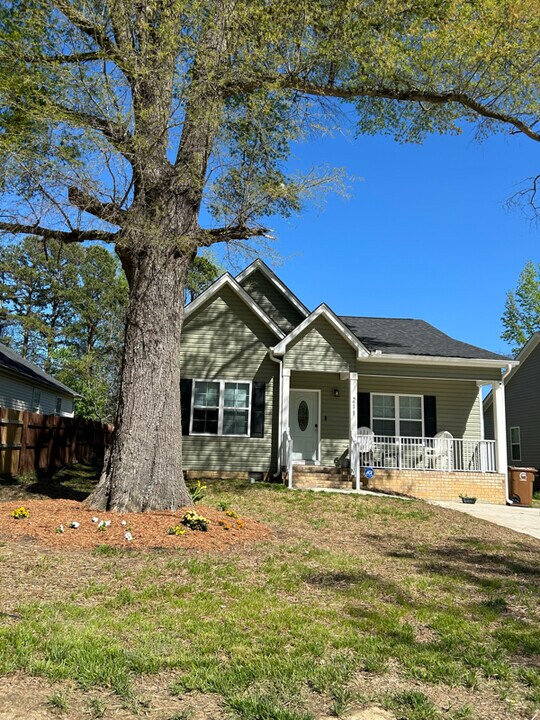 211 Guerrant St in Greensboro, NC - Building Photo