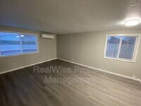 902 S Comstock Rd photo'