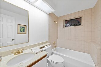 3022 Calle Frontera in San Clemente, CA - Foto de edificio - Building Photo