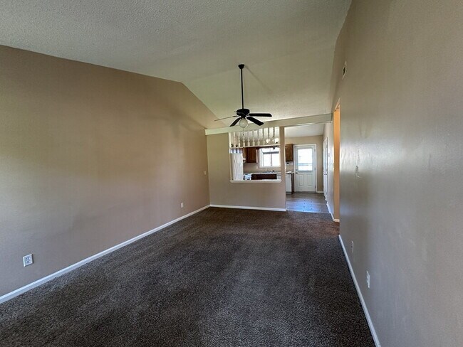 399 W Frances St in Jacksonville, NC - Building Photo - Building Photo