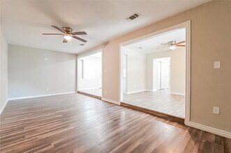 2403 El Capitan Dr in Dallas, TX - Building Photo - Building Photo