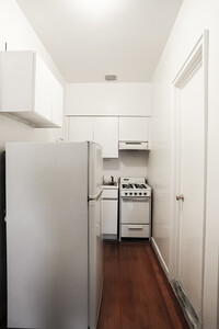 51 E 74th St in New York, NY - Building Photo - Building Photo