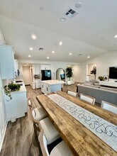 32391 Prairie Crossing Dr in Winchester, CA - Building Photo - Building Photo