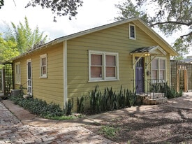 208 N 8th St in McAllen, TX - Building Photo