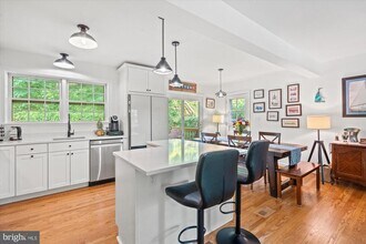 809 E Timber Branch Pkwy in Alexandria, VA - Building Photo - Building Photo