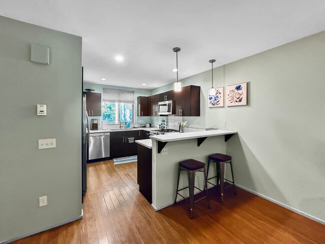 2445A 55th Ave SW, Unit SI ID1054557P in Seattle, WA - Building Photo - Building Photo