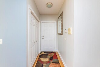 2737 W Rosemont Ave in Chicago, IL - Building Photo - Building Photo