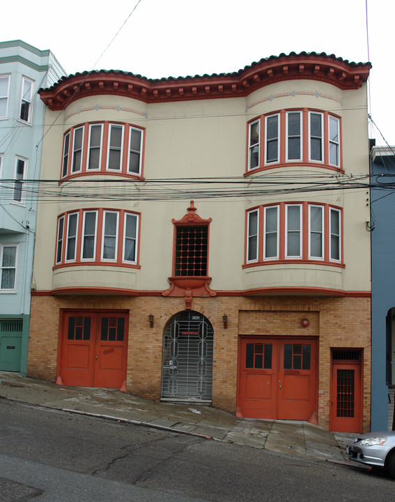 2127-2127  2129 Jones St in San Francisco, CA - Building Photo