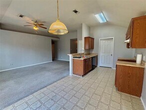 12320 Fish Rd in Dallas, TX - Building Photo - Building Photo