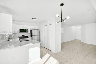 3398 NE 9th Dr in Homestead, FL - Building Photo - Building Photo