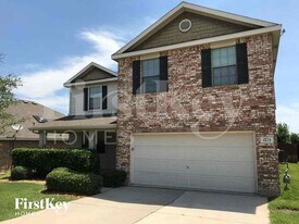 1017 Nighthawk Rd in Fort Worth, TX - Building Photo