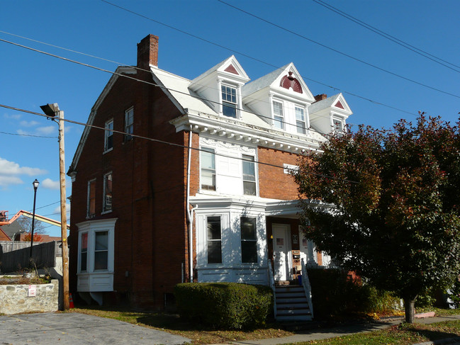 9-13 Noxon St in Poughkeepsie, NY - Building Photo - Building Photo