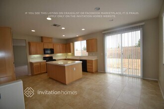 1134 Cambridge Ct in Lancaster, CA - Building Photo - Building Photo