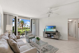 58 N Collier Blvd in Marco Island, FL - Foto de edificio - Building Photo