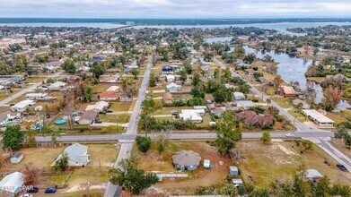 1203 Minnesota Ave in Lynn Haven, FL - Building Photo - Building Photo