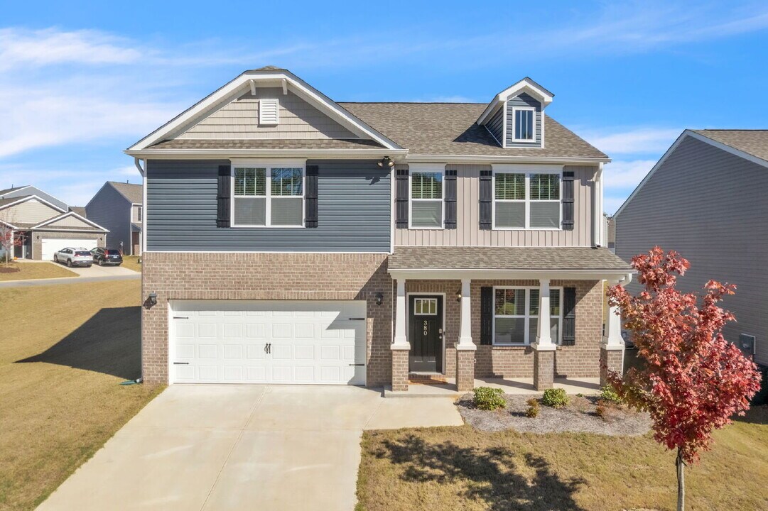 380 Fenwick Dr in Woodruff, SC - Building Photo