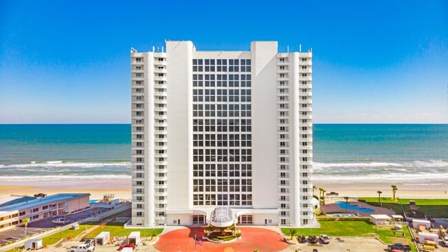 2545 S Atlantic Ave in Daytona Beach Shores, FL - Building Photo - Building Photo
