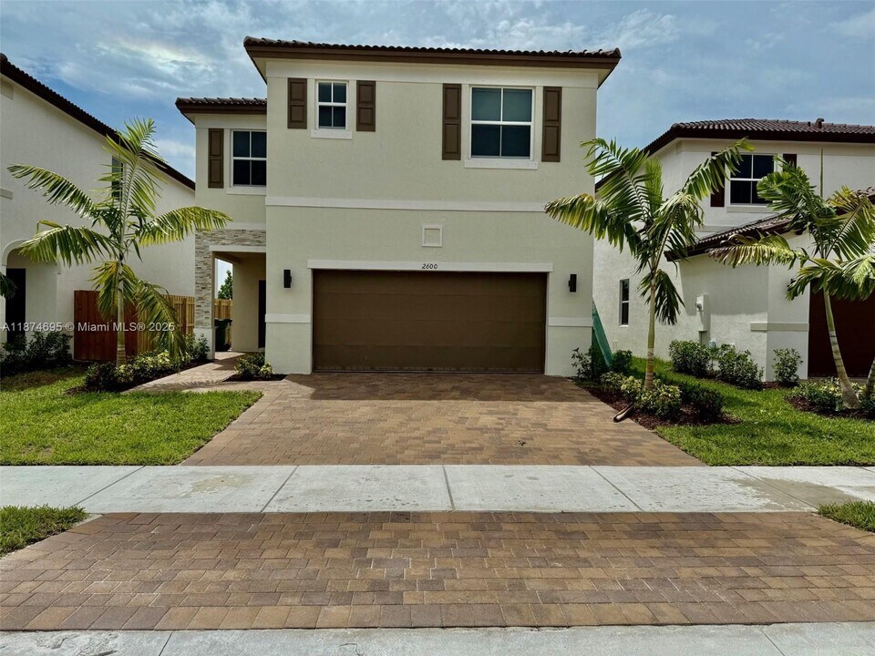 2600 SE 25th St in Homestead, FL - Building Photo