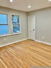 232 Corey Rd in Boston, MA - Foto de edificio - Building Photo