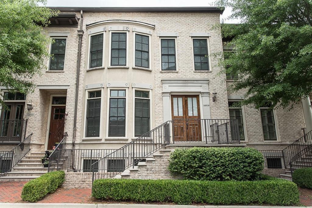 1059 E Paces Ln NE in Atlanta, GA - Building Photo